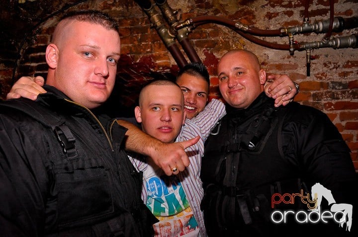 Atmosferă incendiară în Escape, 