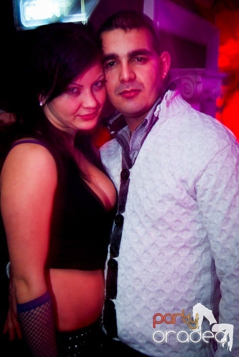 Atmosferă încinsă în Club Atti's, 