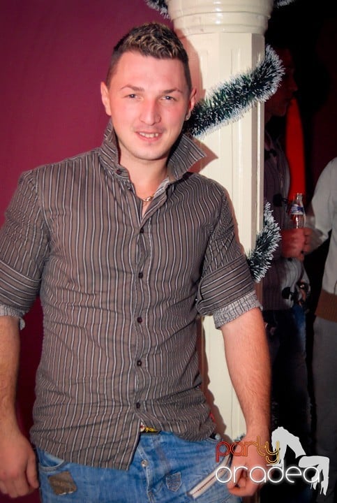 Atmosferă încinsă în Club Atti's, 