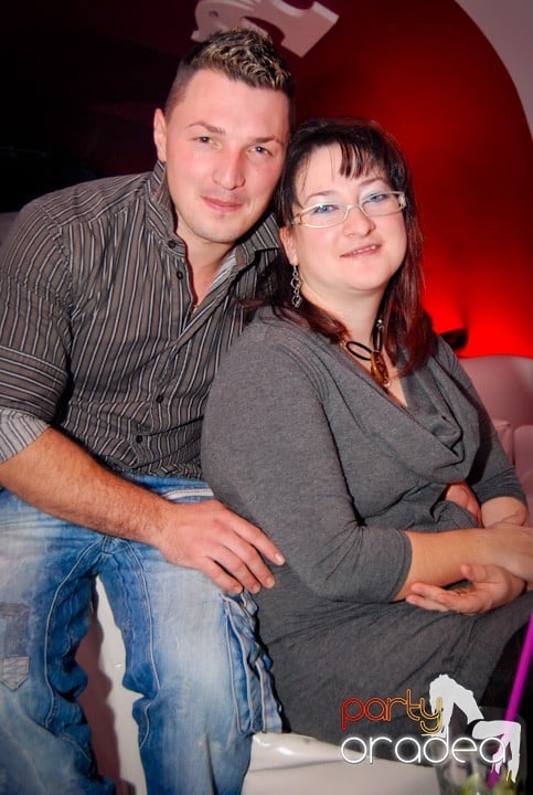 Atmosferă încinsă în Club Atti's, 