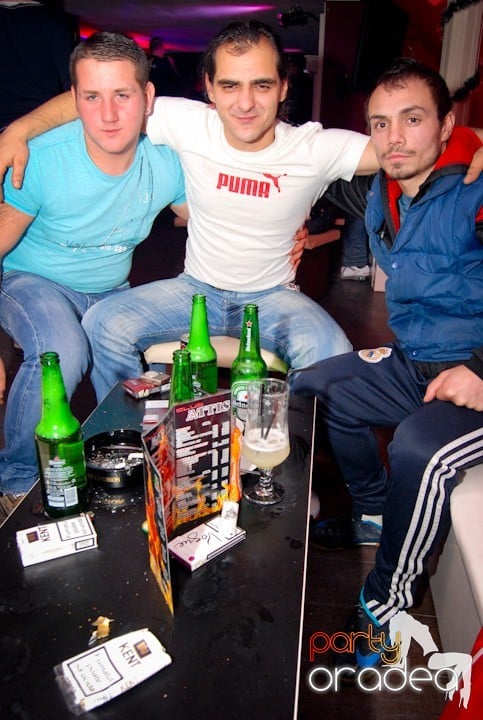 Atmosferă încinsă în Club Atti's, 