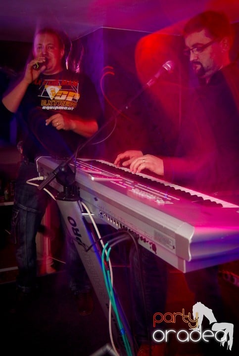 Atmosferă încinsă în Club Atti's, 