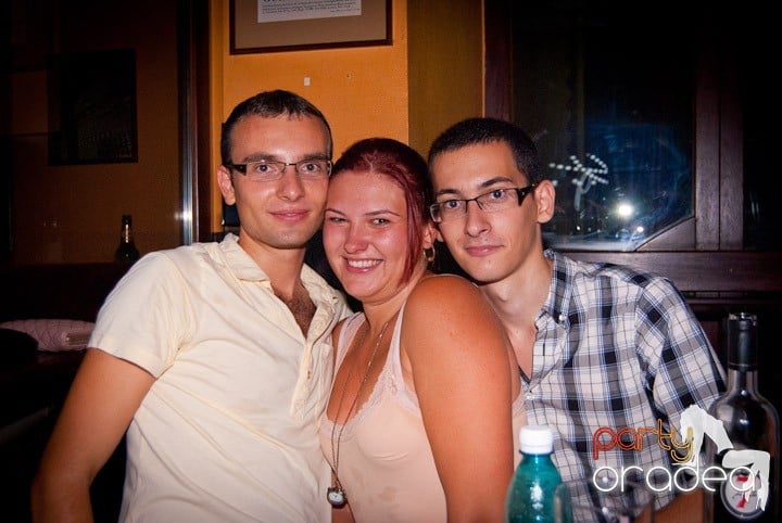 Atmosferă încinsă în Lord's, Lord's Pub
