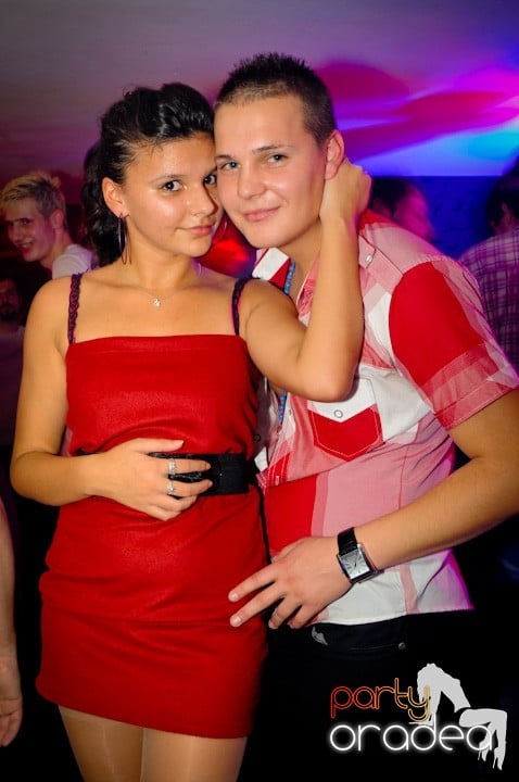 Atmosferă selectă în Club Atti's, 