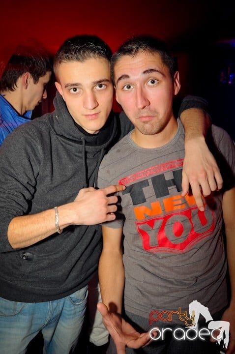 Atmosferă selectă în Club Atti's, 