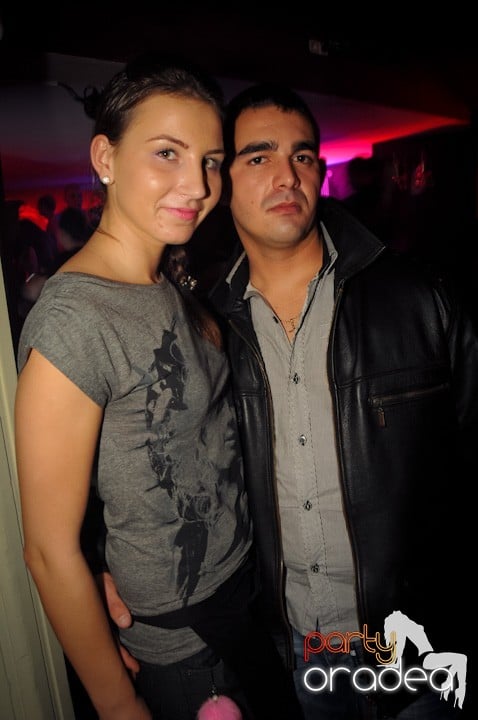 Atmosferă selectă în Club Atti's, 