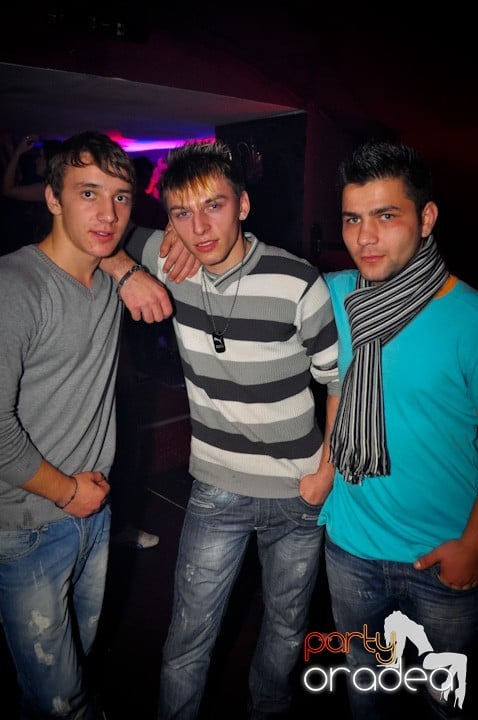 Atmosferă selectă în Club Atti's, 