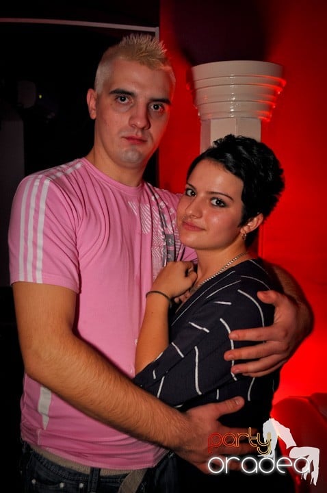 Atmosferă selectă în Club Atti's, 