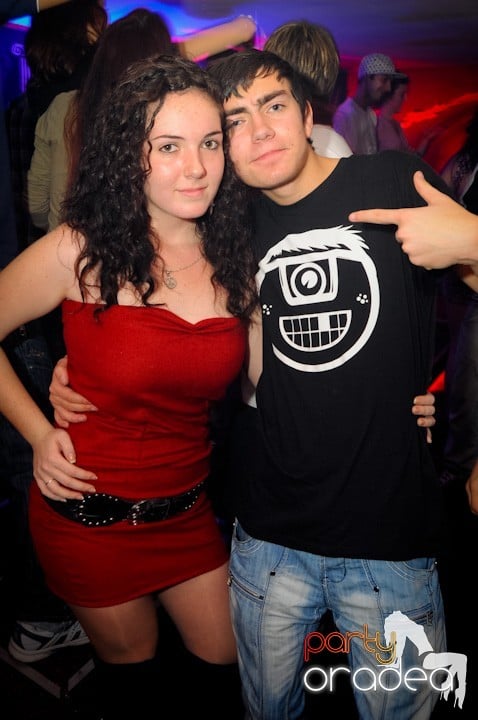 Atmosferă selectă în Club Atti's, 