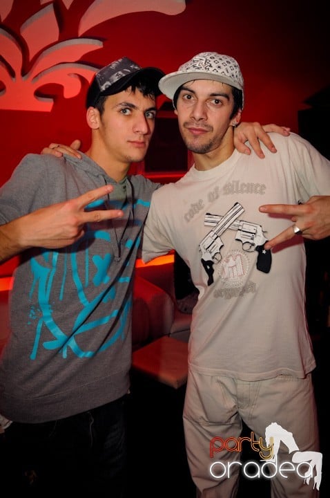 Atmosferă selectă în Club Atti's, 