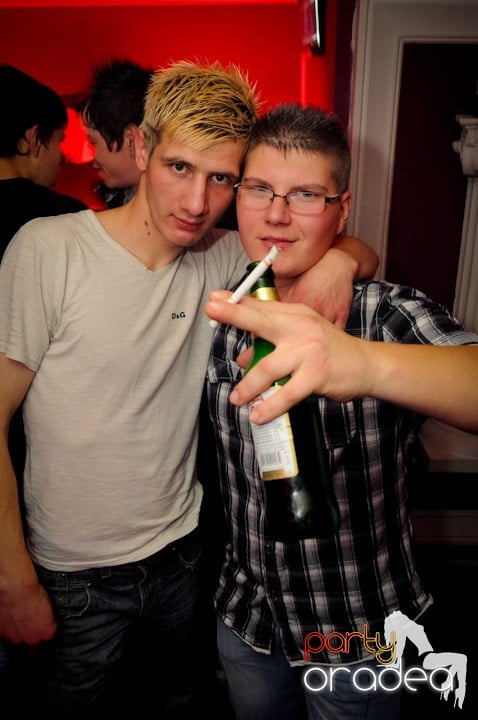 Atmosferă selectă în Club Atti's, 