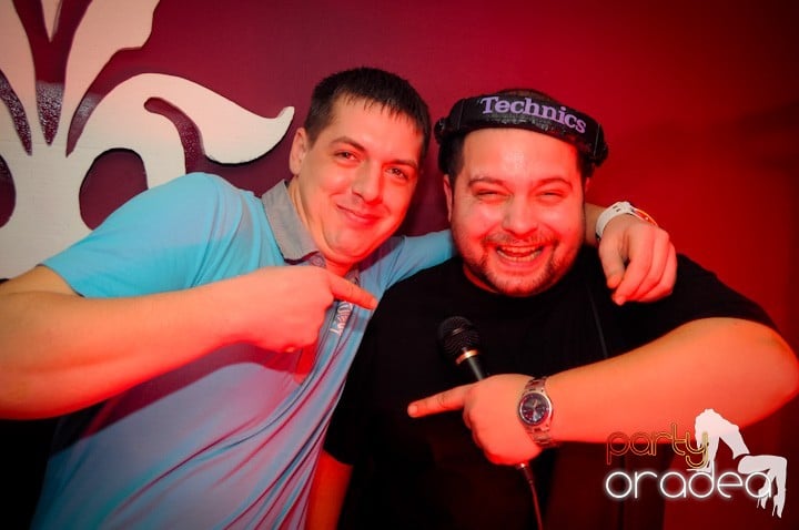 Atmosferă selectă în Club Atti's, 