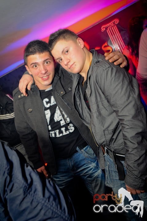 Atmosferă selectă în Club Atti's, 