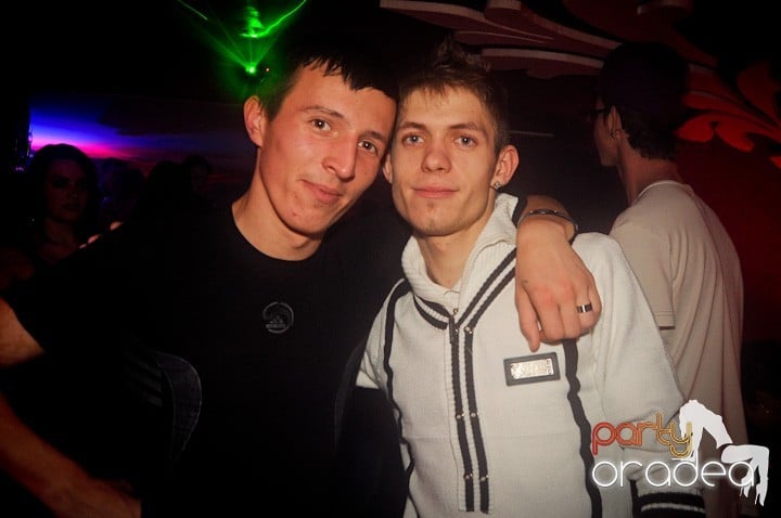 Atmosferă selectă în Club Atti's, 