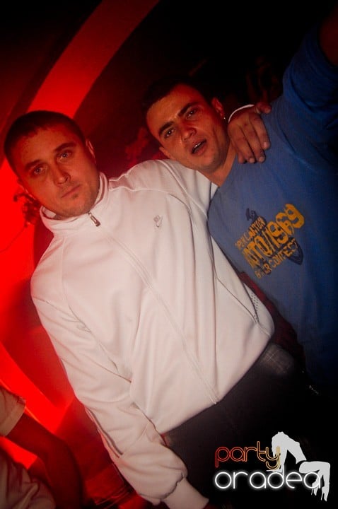 Atmosferă selectă în Club Atti's, 