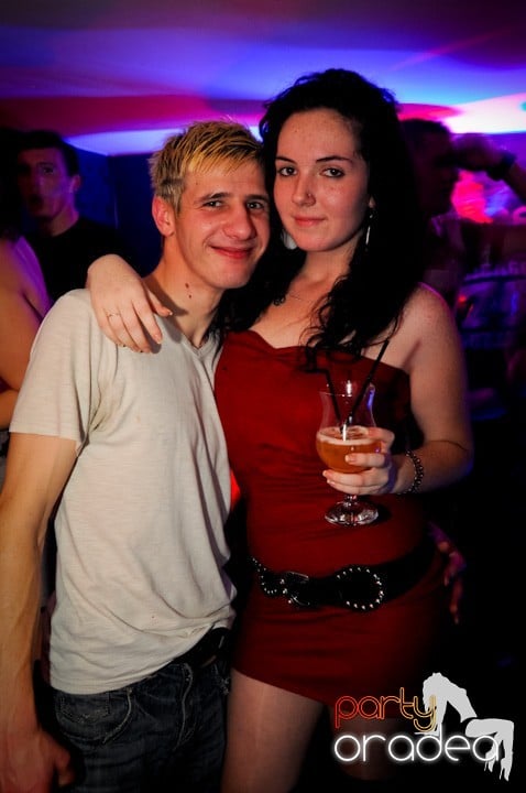 Atmosferă selectă în Club Atti's, 