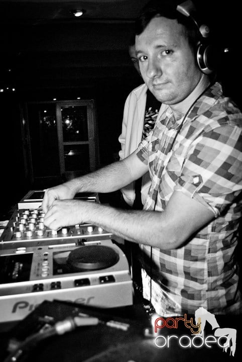 Bacardi Party în Seven, 