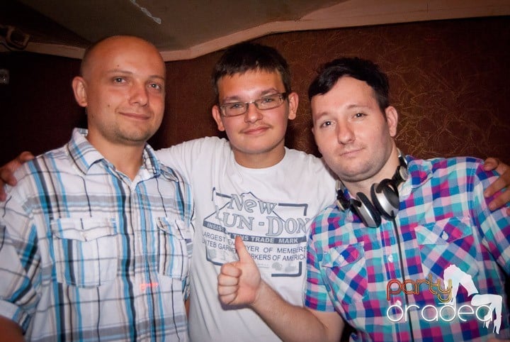 Bacardi Party în Seven, 