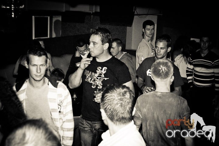 Bacardi Party în Seven, 