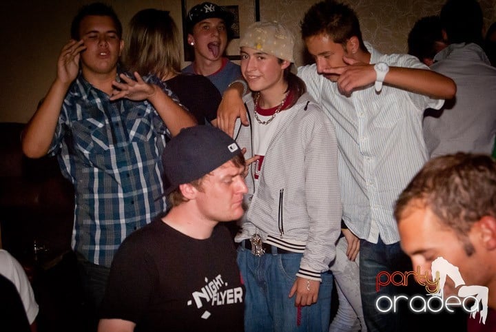 Bacardi Party în Seven, 