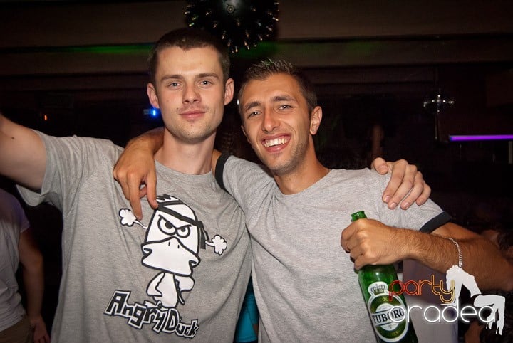 Bacardi Party în Seven, 