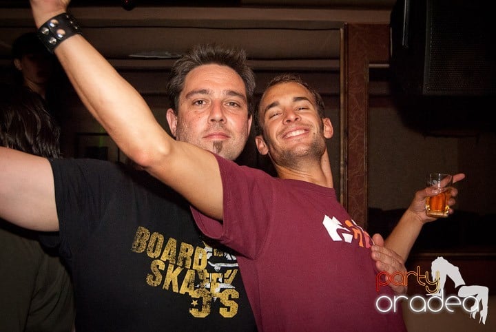 Bacardi Party în Seven, 