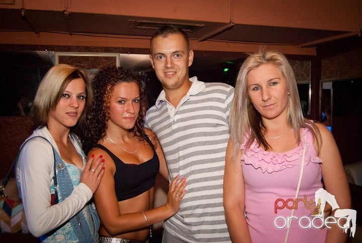 Bacardi Party în Seven, 