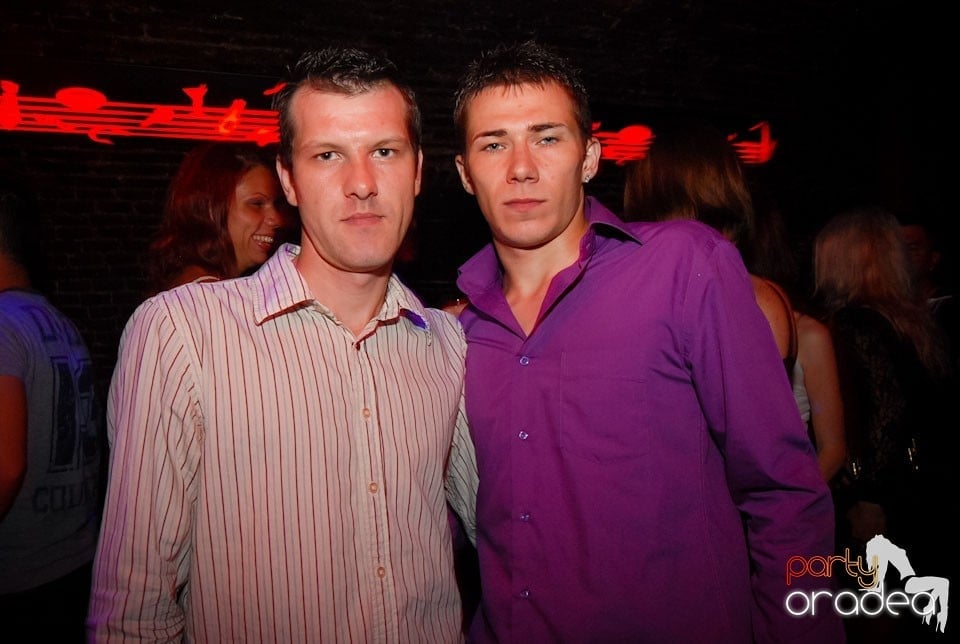 Back 2 Back - Caveman vs. Prody, 