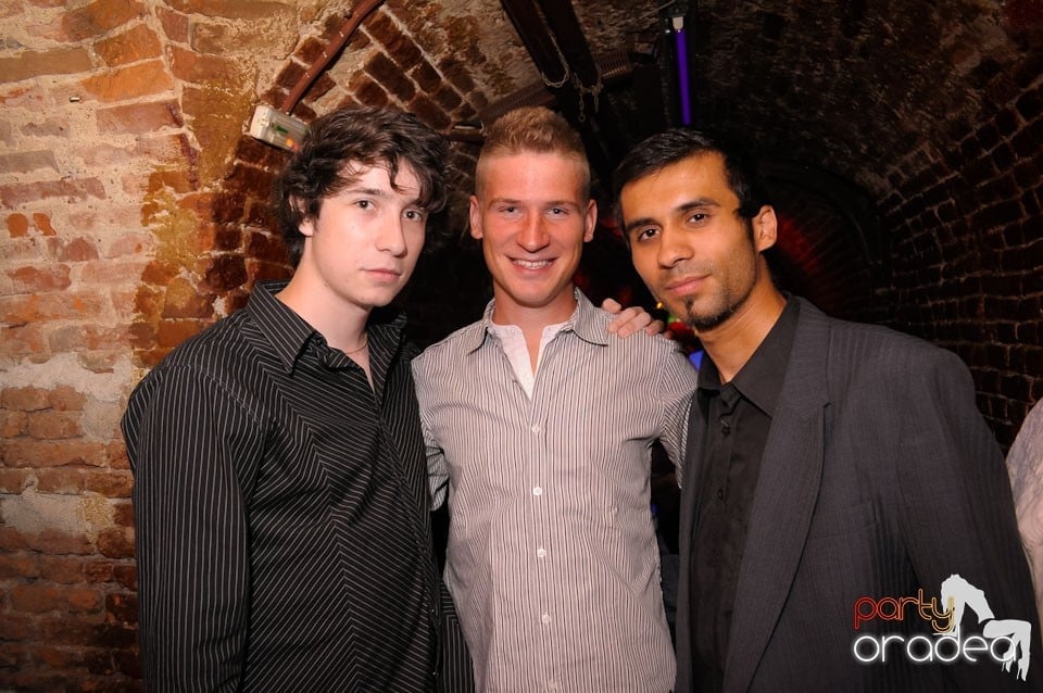 Back 2 Back - Caveman vs. Prody, 