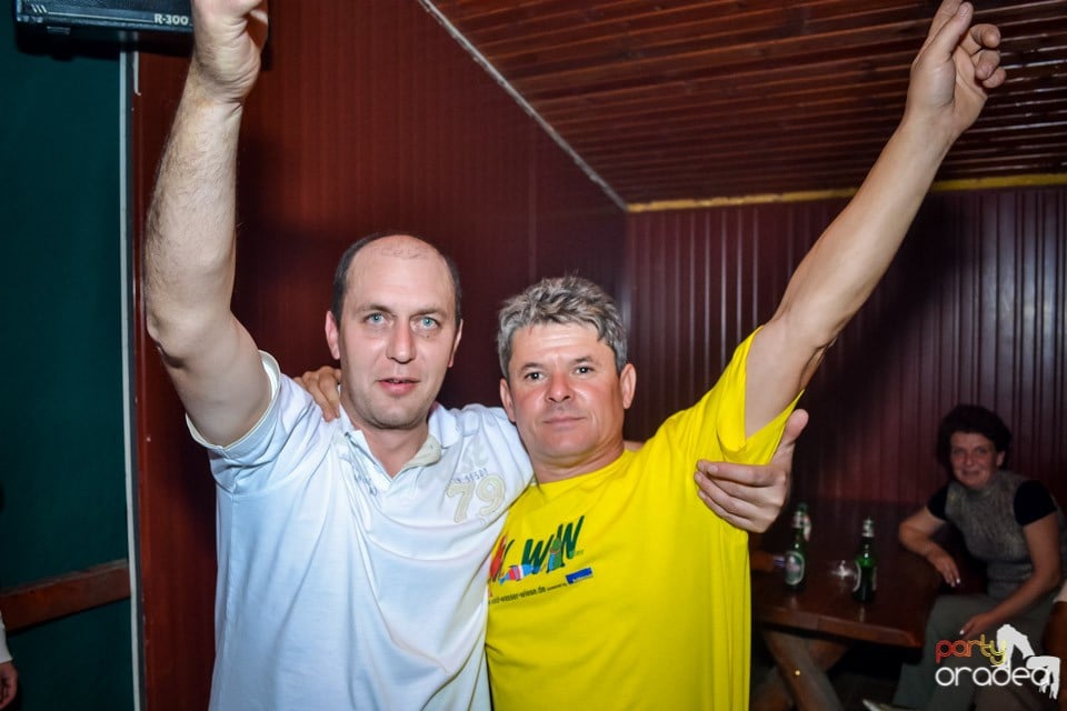 Back 2 school party, 