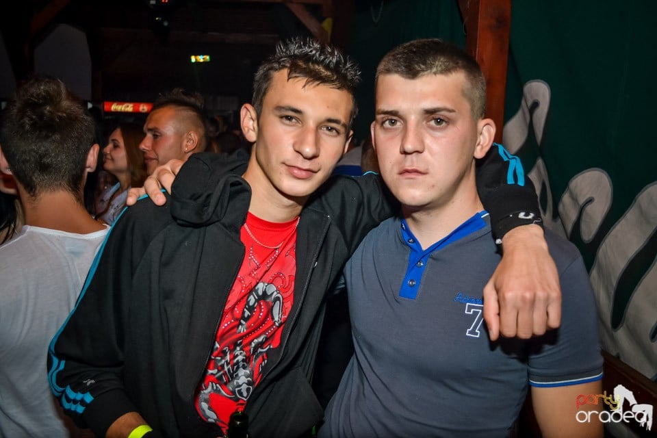 Back 2 school party, 