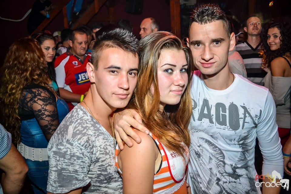 Back 2 school party, 