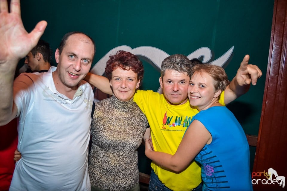 Back 2 school party, 