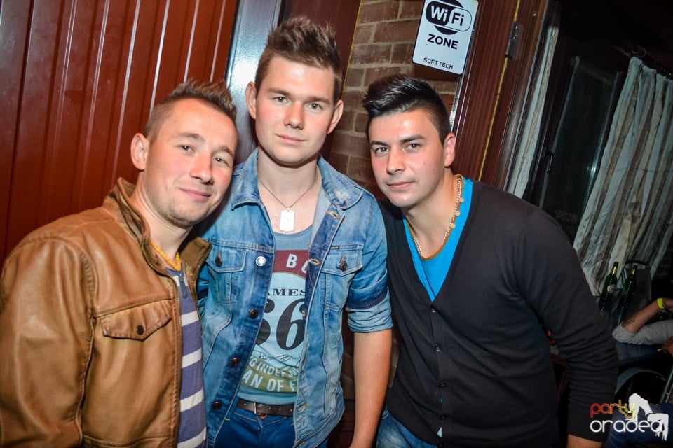 Back 2 school party, 