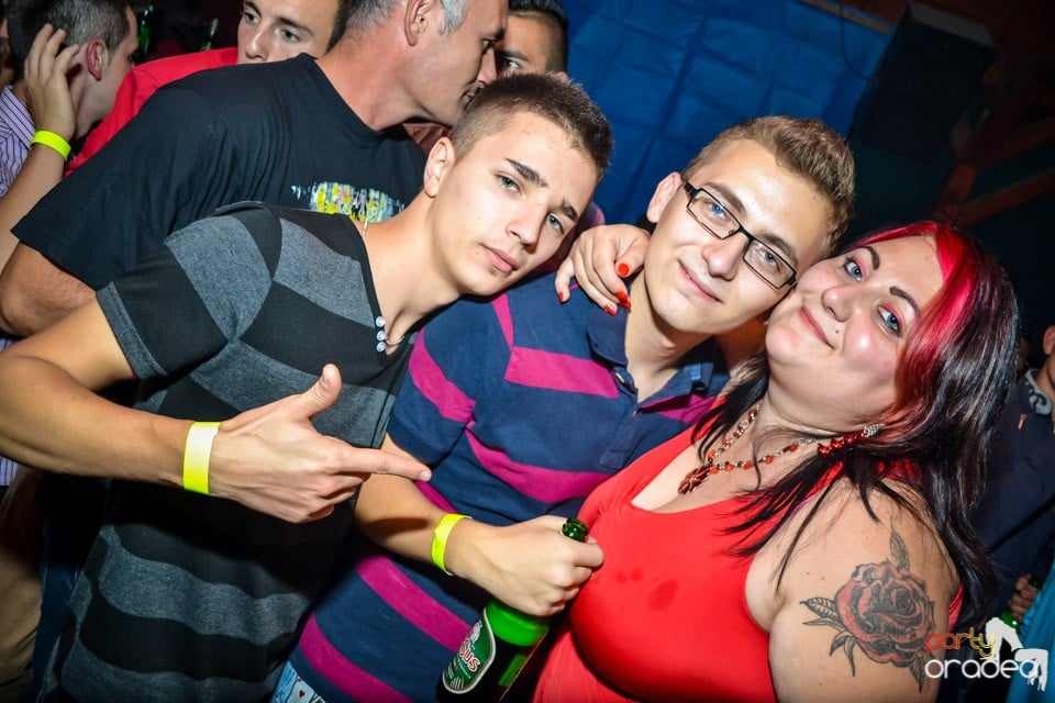 Back 2 school party, 