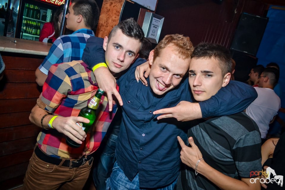 Back 2 school party, 