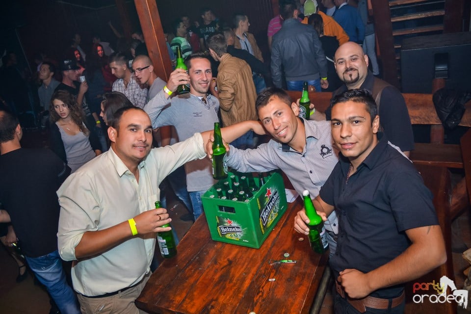 Back 2 school party, 