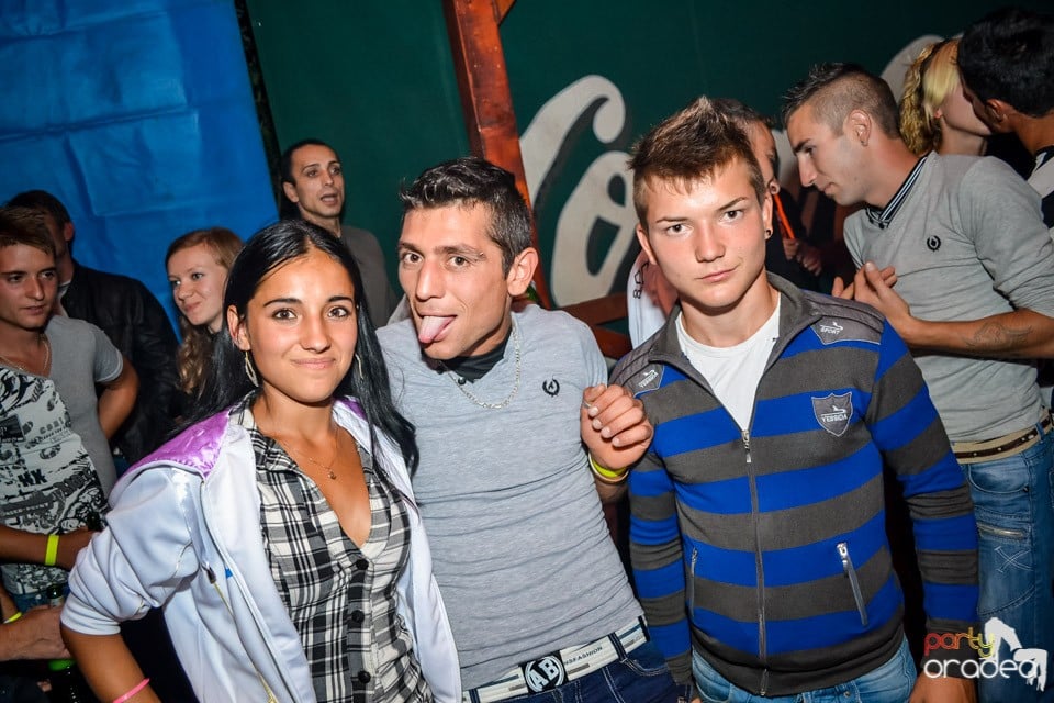 Back 2 school party, 