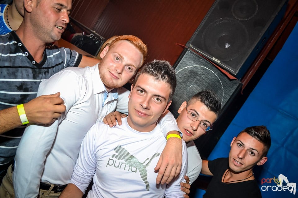 Back 2 school party, 