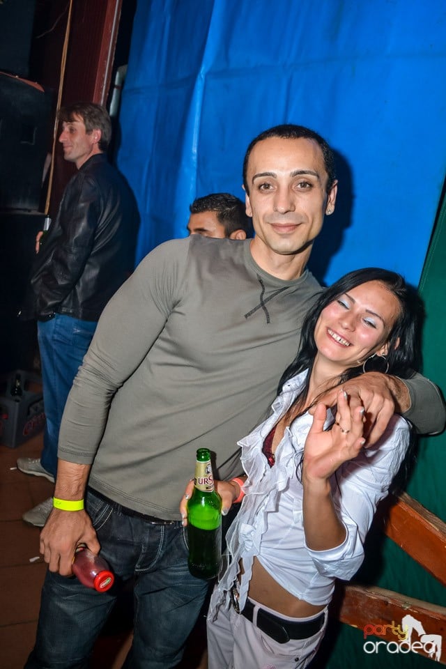 Back 2 school party, 