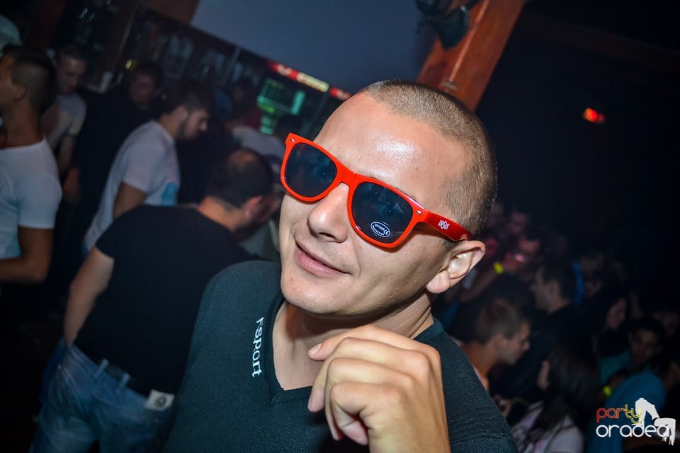 Back 2 school party, 