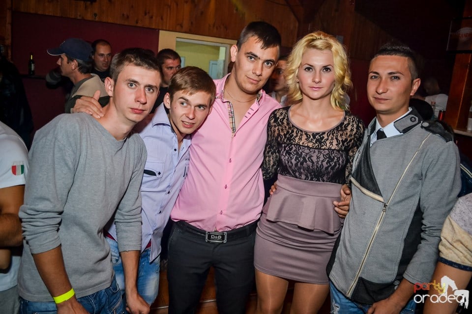 Back 2 school party, 