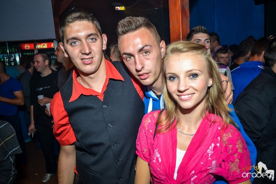 Back 2 school party, 