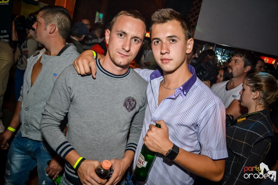 Back 2 school party, 