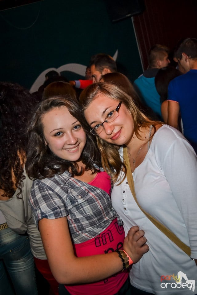 Back 2 school party, 