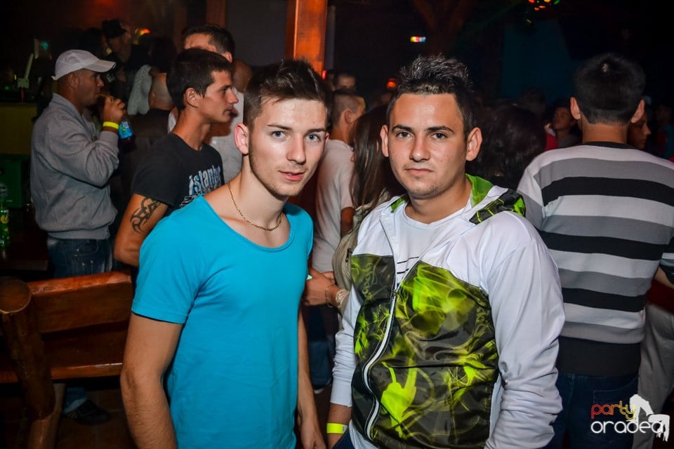 Back 2 school party, 