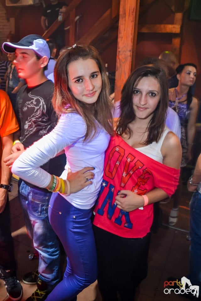 Back 2 school party, 