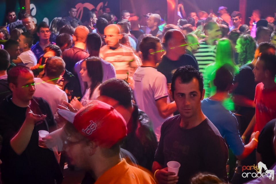 Back 2 school party, 