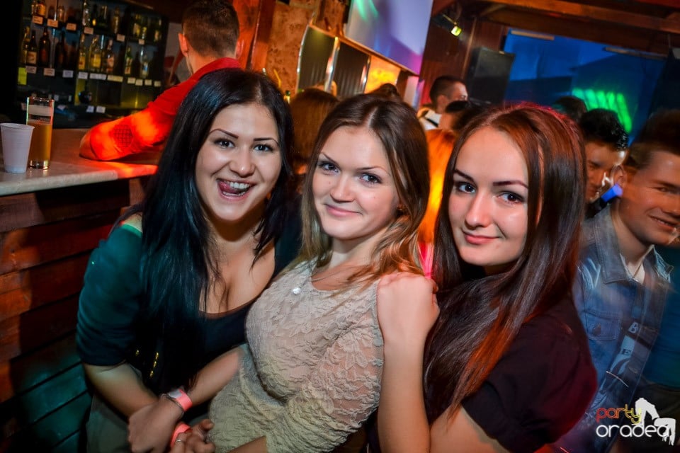 Back 2 school party, 