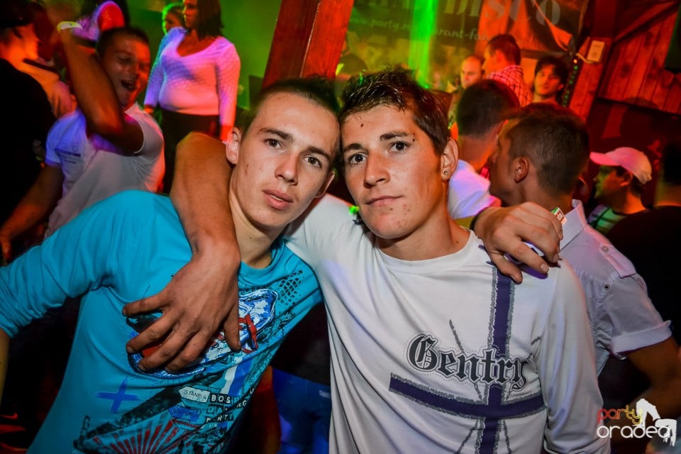 Back 2 school party, 